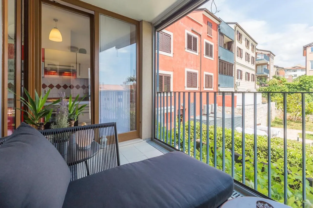 Apartment Vedrana kontakter